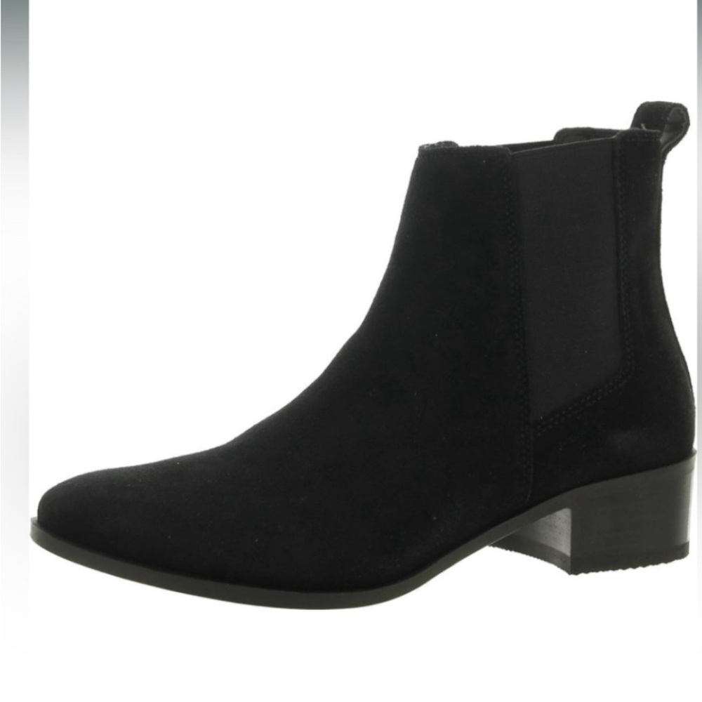 Steve Madden black suede Chelsea boot